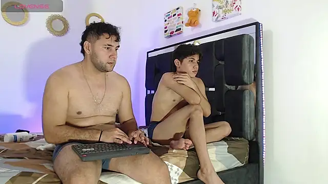 VALERIO AND DORIAN online show from December 3, 3:31 am