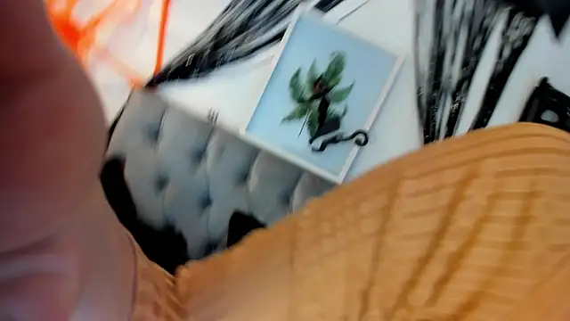 Snapshot of Nami_sunny chatting on October 24, 8:27 pm Nami sunny online show from October 24, 8:27 pm