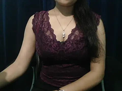 Yashi online show from June 8, 5:03 pm