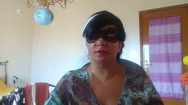 Ninalapiccolina online show from June 23, 2:04 pm