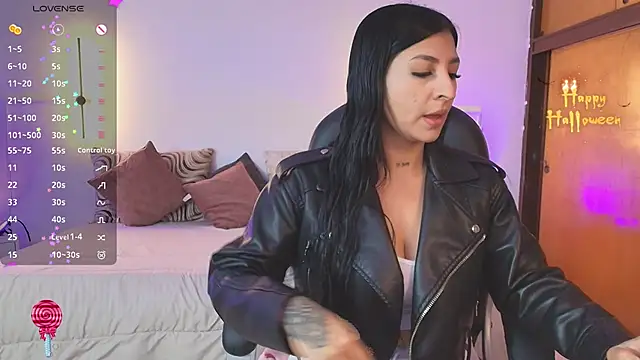 Snapshot of _gaby2 chatting on October 31, 12:20 pm  gaby2 online show from October 31, 12:20 pm