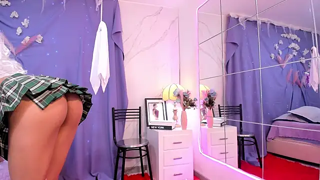 Snapshot of BritneyCollins chatting on October 31, 12:20 pm BritneyCollins online show from October 31, 12:20 pm