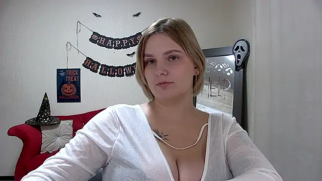 Snapshot of DianeMills chatting on October 26, 5:30 pm DianeMills online show from October 26, 5:30 pm