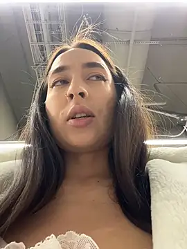 Holly Play online show from February 25, 12:04 pm