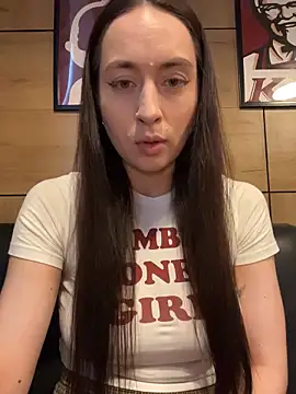 Holly Play online show from June 9, 10:14 am