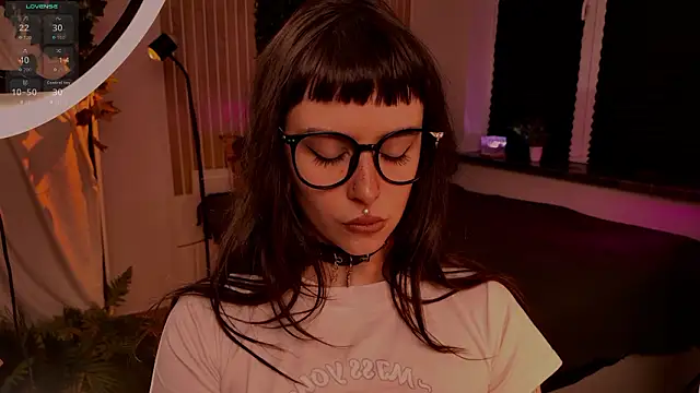 MichaellaMoon online show from February 23, 6:40 pm