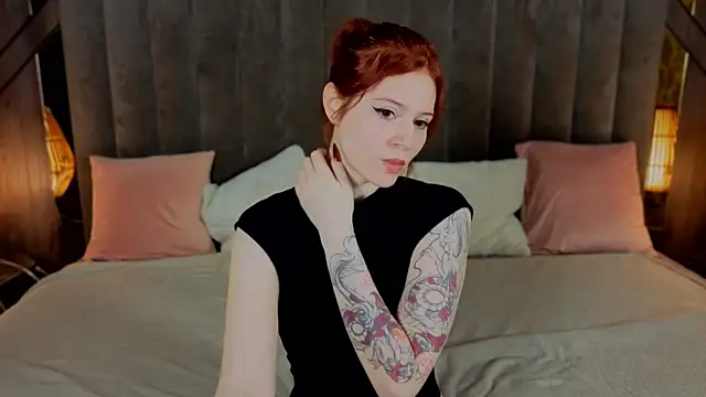 Snapshot of Sasha_Exclusive chatting on October 31, 2:10 pm Sasha Exclusive online show from October 31, 2:10 pm