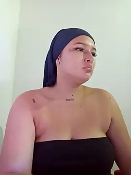 Celeste camila18 online show from September 19, 12:15 pm