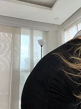 Snapshot of nicollefiorett chatting on September 17, 9:46 pm nicollefiorett online show from September 17, 9:46 pm