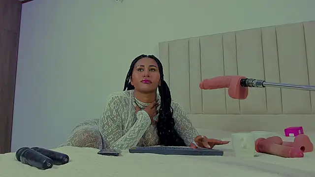 StormyButty18 online show from November 3, 2:48 am