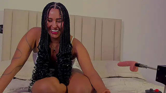 Snapshot of StormyButty18 chatting on October 19, 3:52 am StormyButty18 online show from October 19, 3:52 am