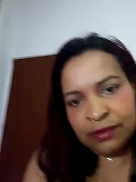 Snapshot of _violetta_- chatting on October 4, 1:00 am  violetta - online show from October 4, 1:00 am