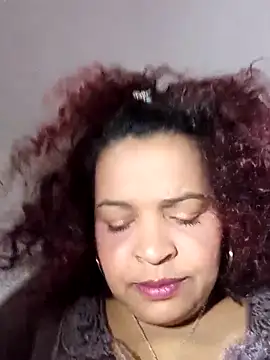 Snapshot of _violetta_- chatting on October 7, 11:36 am  violetta - online show from October 7, 11:36 am