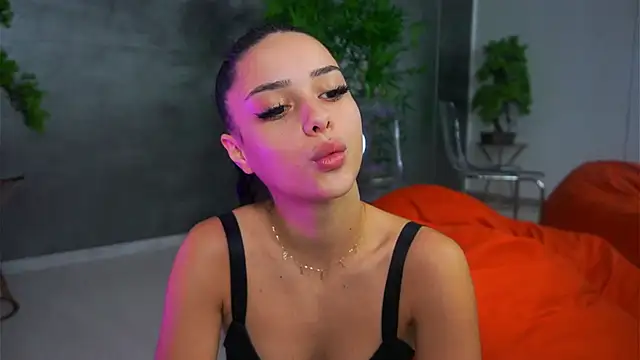 CherrySelena online show from September 18, 7:34 pm