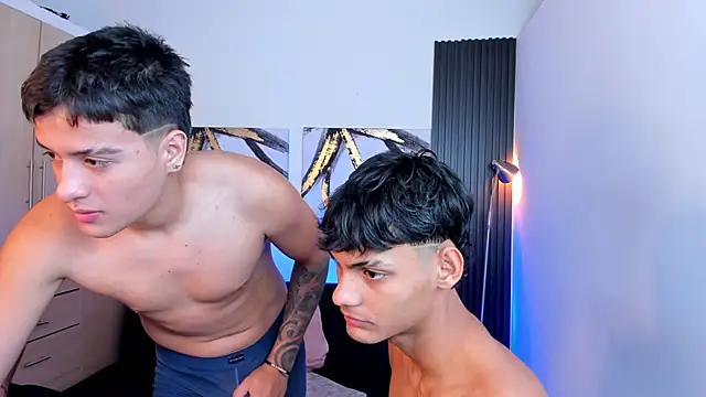 Snapshot of Sweet_WallenV2 chatting on October 28, 1:39 pm Sweet WallenV2 online show from October 28, 1:39 pm