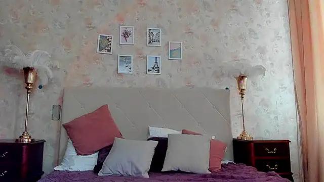 Iriska mini online show from September 13, 8:33 am