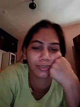 Snapshot of Garima_G chatting on October 21, 9:02 am Garima G online show from October 21, 9:02 am