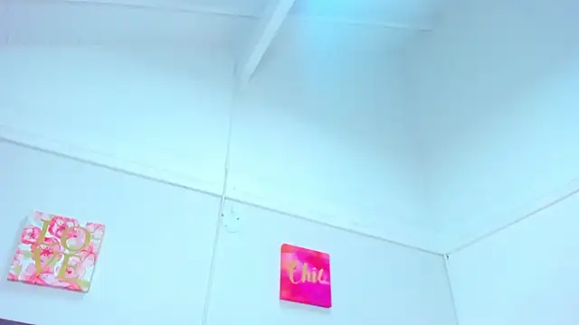 Snapshot of AnnieSofiia chatting on October 9, 9:30 pm AnnieSofiia online show from October 9, 9:30 pm