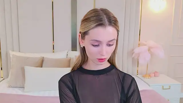 Snapshot of MarybethSnow chatting on September 18, 5:44 pm MarybethSnow online show from September 18, 5:44 pm