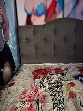 Im Little online show from March 28, 9:53 am