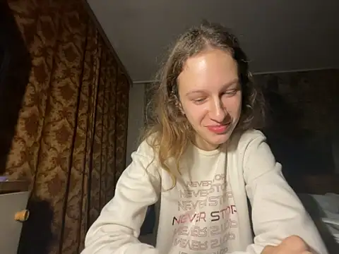 Snapshot of Eva_Angel3 chatting on October 18, 5:26 pm Eva Angel3 online show from October 18, 5:26 pm