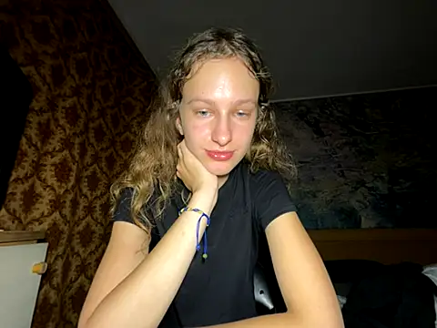 Snapshot of Eva_Angel3 chatting on September 18, 7:01 pm Eva Angel3 online show from September 18, 7:01 pm