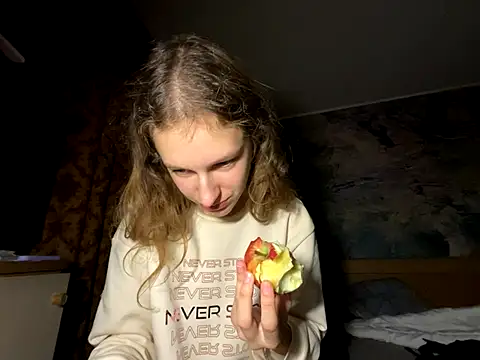 Snapshot of Eva_Angel3 chatting on October 6, 8:02 pm Eva Angel3 online show from October 6, 8:02 pm