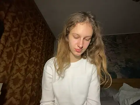 Snapshot of Eva_Angel3 chatting on October 23, 4:35 pm Eva Angel3 online show from October 23, 4:35 pm