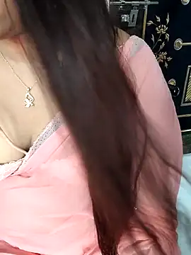 Snapshot of cuty-riya143 chatting on October 4, 9:15 am cuty-riya143 online show from October 4, 9:15 am