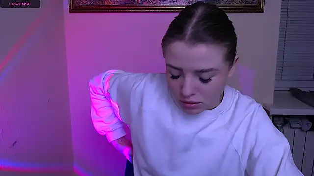 MissOliviaa  online show from January 13, 11:14 am