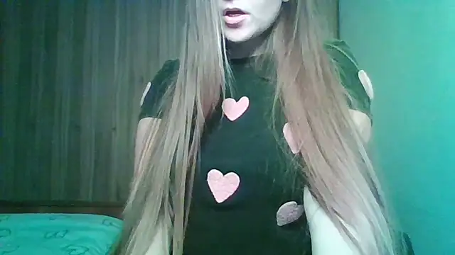 Evasapples online show from February 17, 11:59 pm