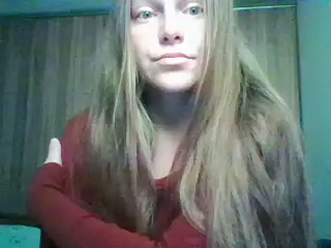 Snapshot of Evasapples chatting on October 10, 7:30 pm Evasapples online show from October 10, 7:30 pm