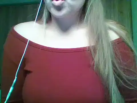 Snapshot of Evasapples chatting on October 15, 10:45 pm Evasapples online show from October 15, 10:45 pm