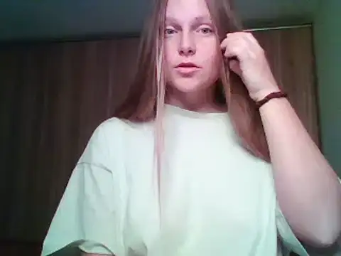 Snapshot of Evasapples chatting on October 6, 9:52 pm Evasapples online show from October 6, 9:52 pm