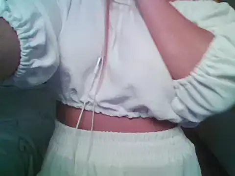 Snapshot of Evasapples chatting on September 23, 9:13 pm Evasapples online show from September 23, 9:13 pm