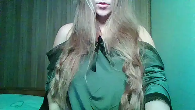 Evasapples online show from December 3, 9:06 pm