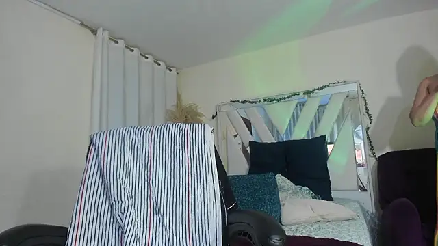 maria paulac online show from February 11, 6:04 am