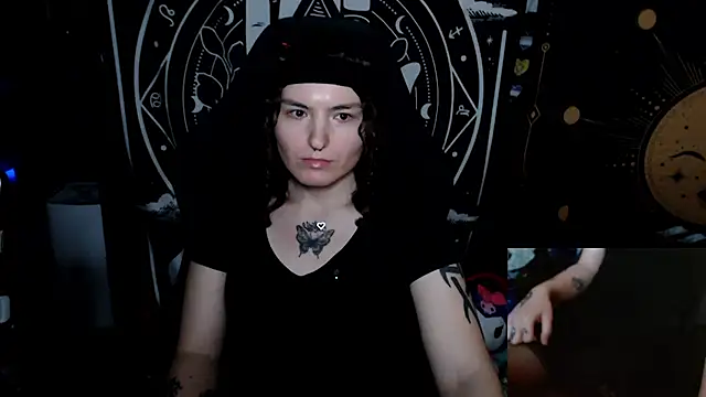 Snapshot of BrandiWRLD_999 chatting on October 4, 8:13 pm BrandiWRLD 999 online show from October 4, 8:13 pm