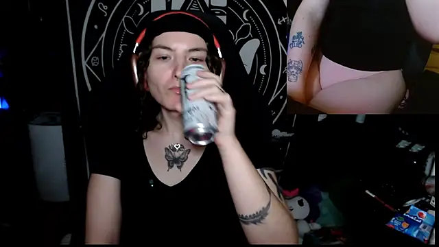 Snapshot of BrandiWRLD_999 chatting on September 23, 7:23 pm BrandiWRLD 999 online show from September 23, 7:23 pm