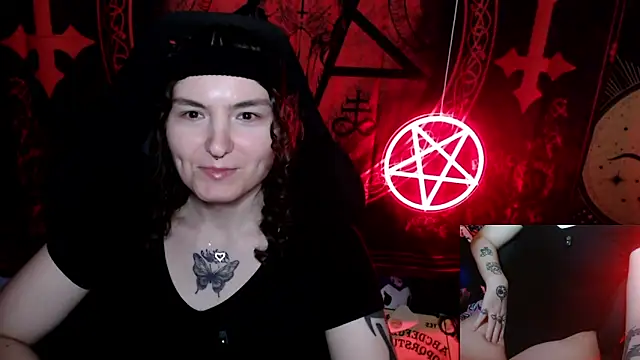 Snapshot of BrandiWRLD_999 chatting on October 9, 7:40 pm BrandiWRLD 999 online show from October 9, 7:40 pm