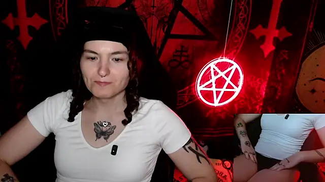 Snapshot of BrandiWRLD_999 chatting on October 10, 10:47 pm BrandiWRLD 999 online show from October 10, 10:47 pm