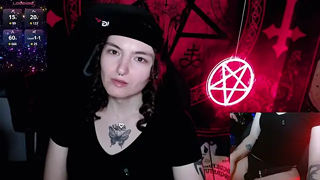 Snapshot of BrandiWRLD_999 chatting on October 19, 6:54 pm BrandiWRLD 999 online show from October 19, 6:54 pm