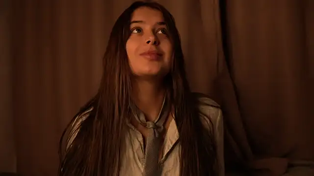 Snapshot of elisa_moon chatting on October 11, 4:53 pm elisa moon online show from October 11, 4:53 pm