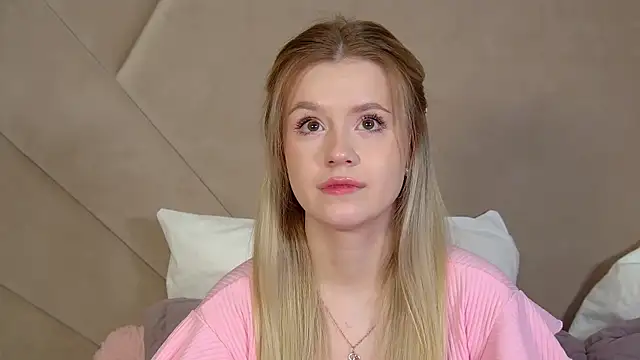 MilanaBalmain online show from April 6, 4:34 am