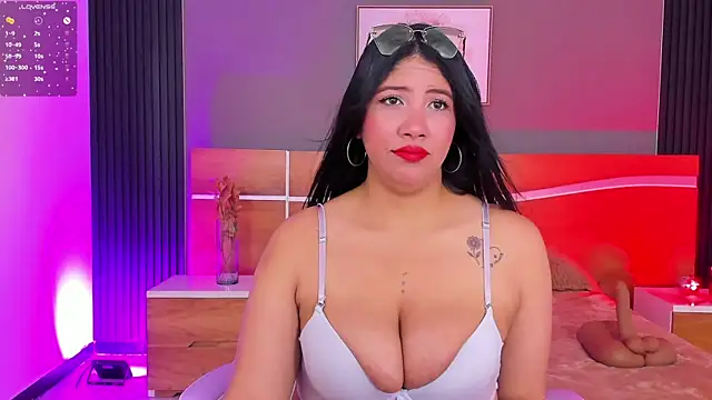estrella bigboobs14 online show from July 28, 3:04 am