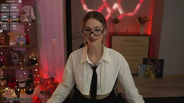 ManiFreyja online show from November 1, 8:46 pm