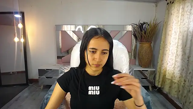 Snapshot of Mia_Fischer chatting on October 20, 7:06 pm Mia Fischer online show from October 20, 7:06 pm