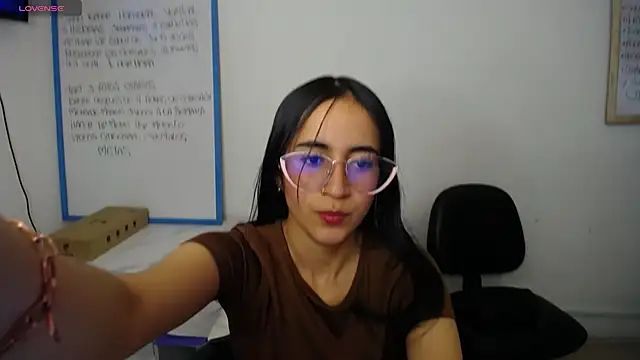 Snapshot of Mia_Fischer chatting on October 24, 7:54 pm Mia Fischer online show from October 24, 7:54 pm