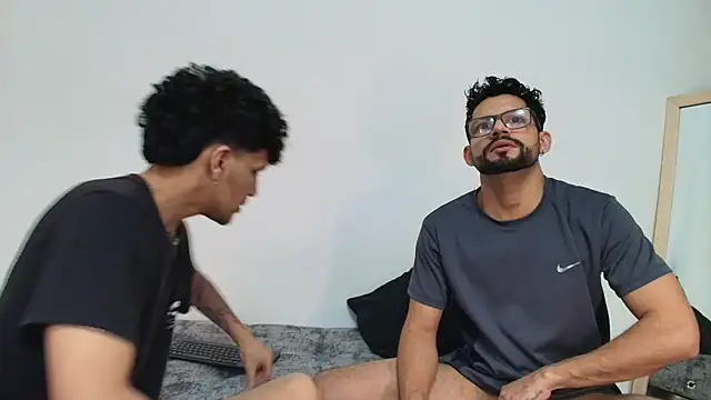 Benjamin show online show from December 17, 1:55 am