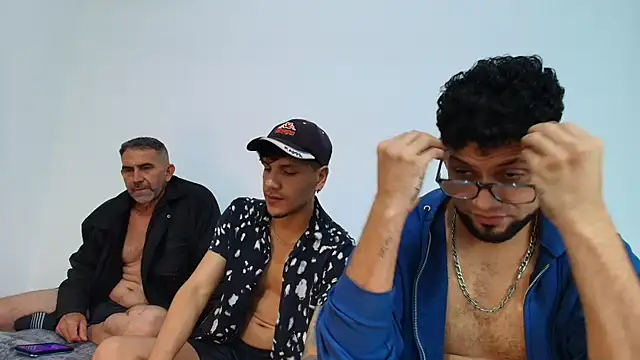 Snapshot of Benjamin_show chatting on October 30, 2:36 am Benjamin show online show from October 30, 2:36 am